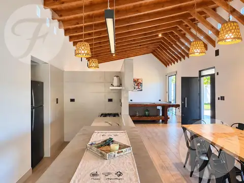 CASA EN VENTA EN DRIVING GOLF, SAN PEDRO – 1.000 M², PISCINA Y GALERÍA CON PARRILLA