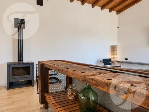 Casa 4 ambientes con 2 baños