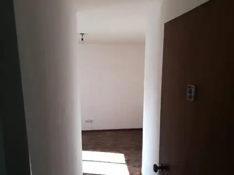 Departamento en Alquiler en Abasto, $ 400.000