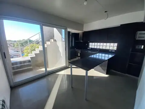 Venta Departamento 3 ambientes con cochera en Florida