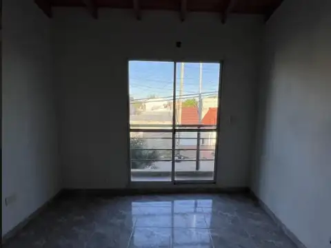 Dos Excelentes departamentos en block en venta en Lanus