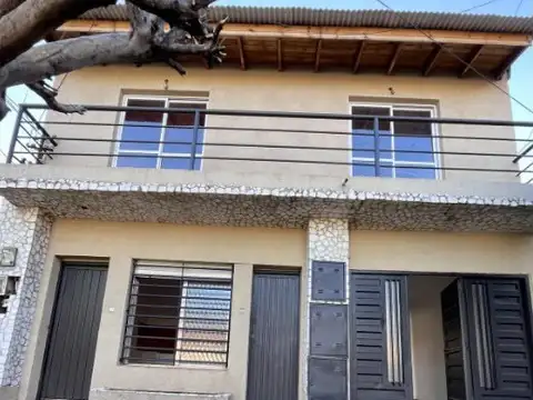 Dos Excelentes departamentos en block en venta en Lanus