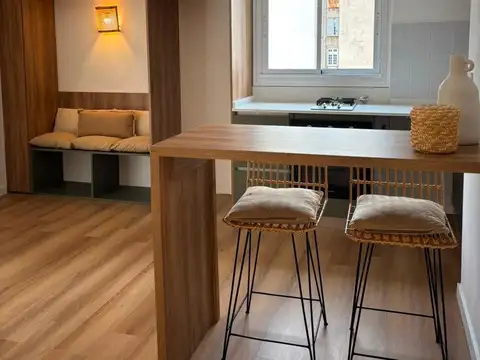 Ex 2 ambientes con planta integrada: con la practicidad de un ambiente único  balcon aterrazado.