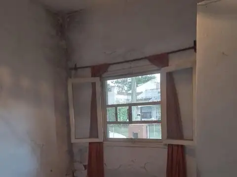 PH P.BAJA FRENTE TIPO CASA 3 DORMS Y JARDIN, A REFACCIONAR 