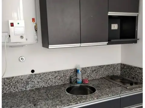 Oficina en Alquiler al Este