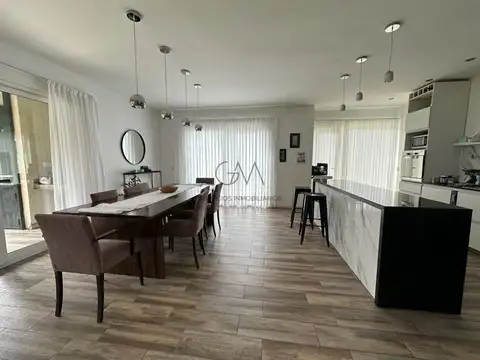 Casa en Alquiler de 3 dormitorios