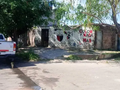 COLON 3000- CASA EN VENTA- B° CENTENARIO- SANTA FE