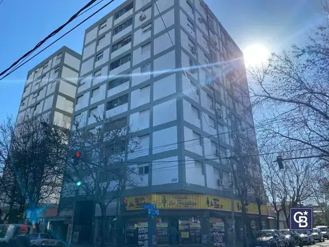 Venta de Departamento 4 ambientes con Renta en Caseros