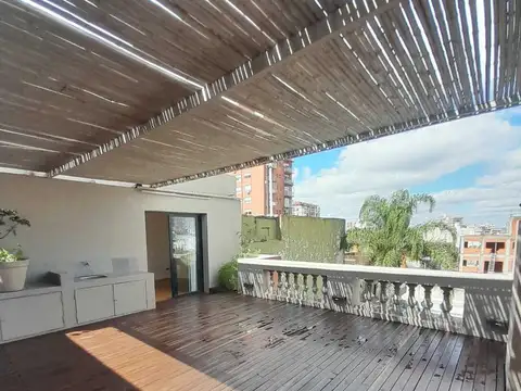 PH de 4 ambientes con terraza.