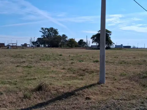 EN VENTA! LOTES GRANDES Y BIEN UBICADOS!