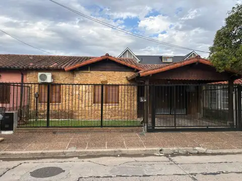 Casa reciclada-Venta-Ciudad Jardin