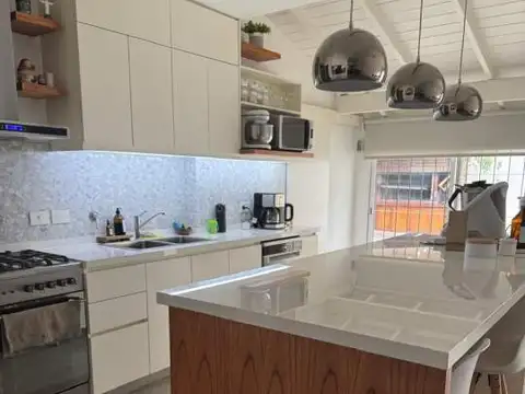 Casa 4 ambientes con 1 baño
