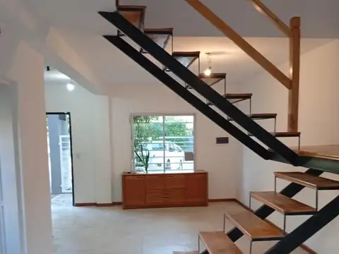 Depto Tipo Casa en Venta en Ituzaingo, USD 128.000