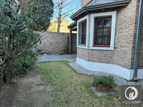Casa 7 ambientes con 1 baño