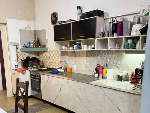 Casa + 2 locales comerciales en pleno centro de Montegrande