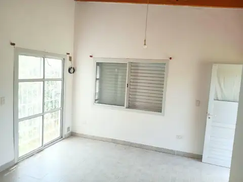 Casa 2 ambientes con 1 baño