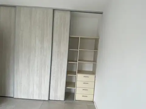 Departamento en Alquiler con 1 cochera