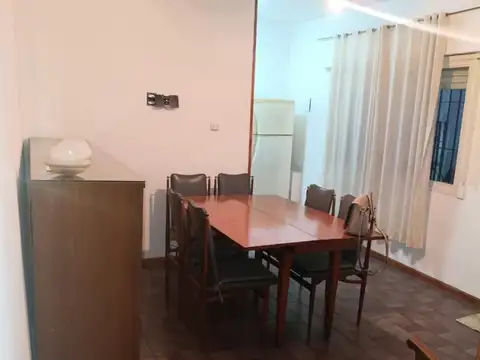 Depto Tipo Casa en Alquiler en Ramos Mejia, $ 700.000