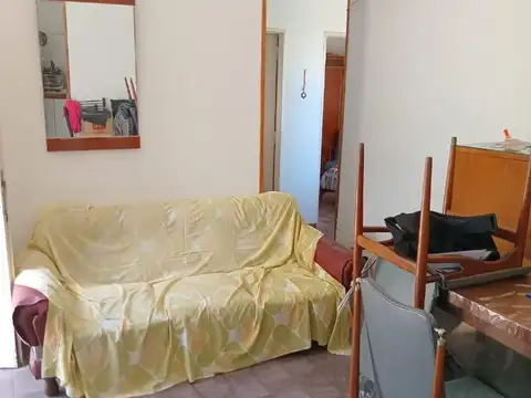 Depto Tipo Casa en Alquiler en Ramos Mejia, $ 700.000