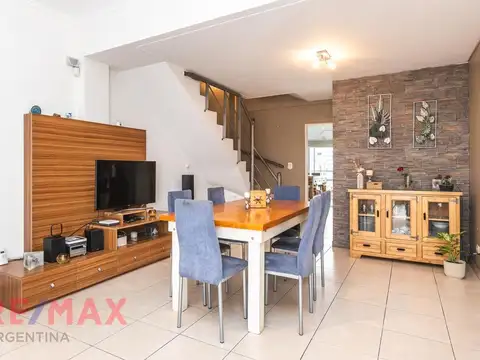 Depto Tipo Casa en Venta de 4 dormitorios