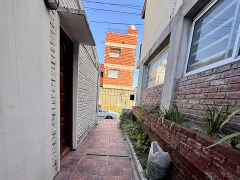 Sarratea 1773, Quilmes 1700