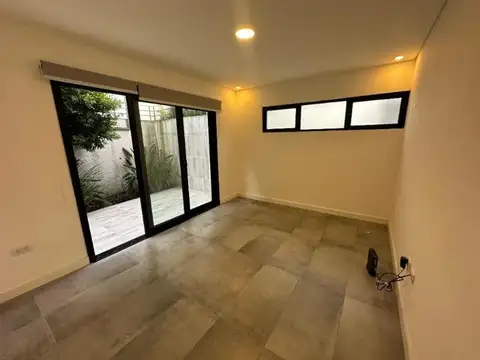 Oficina en Alquiler en Villa Primera, $ 750.000