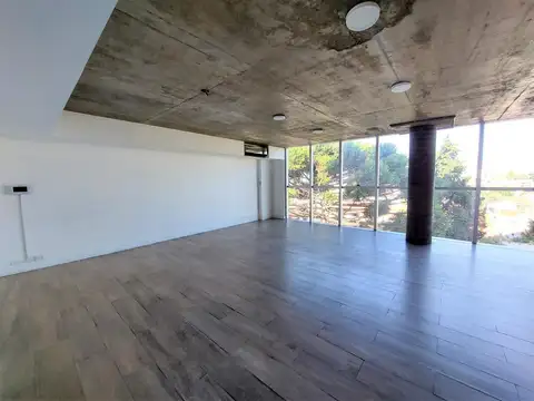 Av Rivadavia 13300, Piso 3