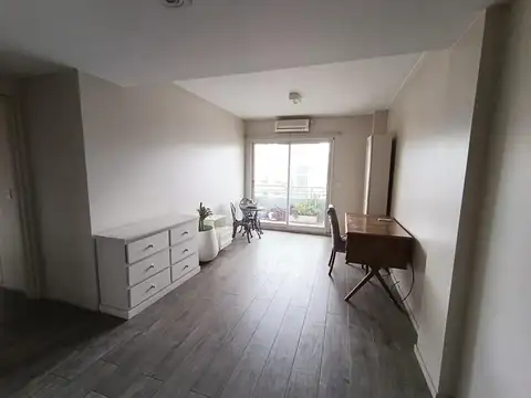 Departamento 3 ambientes con muebles. Balcon. Vista abierta