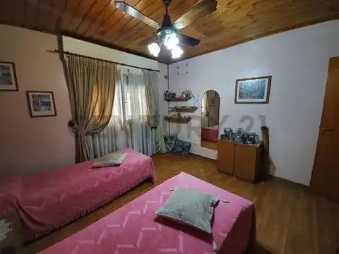 Casa en Venta en General Araoz De Lamadrid 3600, Barrio Caseros