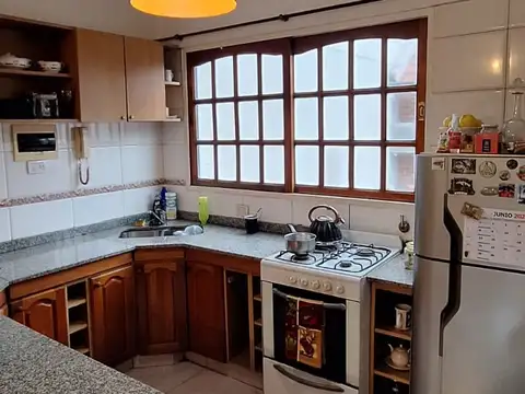 Depto Tipo Casa en Alquiler de 3 ambientes
