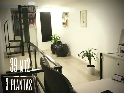 ¡Oportunidad en el corazón de Belgrano! Local comercial en galería - 3 pisos / baño propio