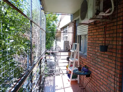 Departamento semipiso 3 ambientes-cochera-baulera