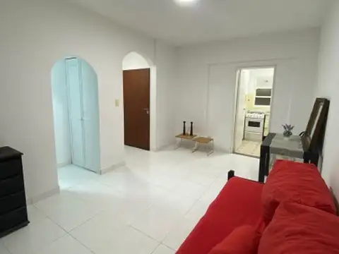Santos Dumont 2400, Piso 1