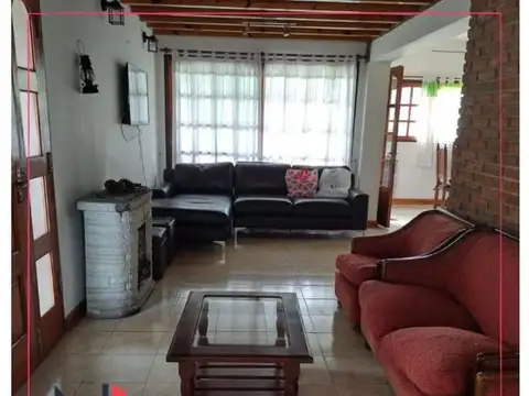 Casa en en venta en BANCO PROVINCIA con piscina