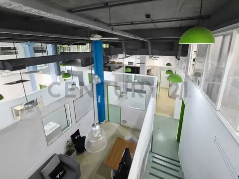 Oficina 24 ambientes con 4 baños