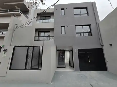 MONOAMBIENTE EN PISO 1, DTO F, FONDO,  A ESTRENAR, 21M2.