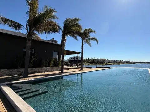 Terreno en Venta de 854,0 m2