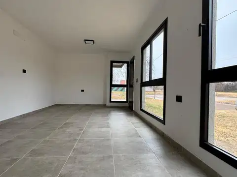 VENTA CASA A ESTRENAR 2 DORMITORIOS COCHERA PATIO AMPLIO