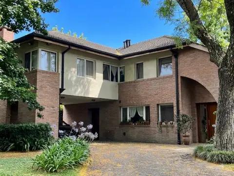 VENTA VILLA BERTHA BENAVIDEZ, TIGRE