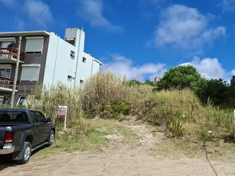 Terreno / Lote Multifamiliar de 450m2 en venta, a metros del mar, en Zona Sur