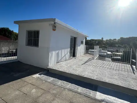 Depto Tipo Casa en Alquiler al Este