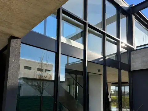 Casa en Alquiler en Puertos - Barrio Marinas, USD 3.900