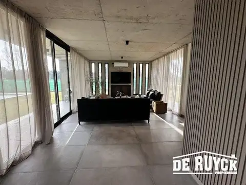 Casa en Alquiler de 3 dormitorios