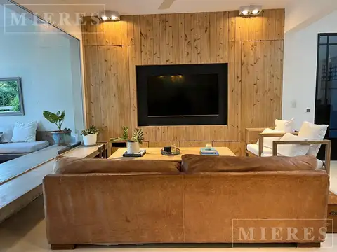 Casa en Alquiler Temporal con 4 cocheras