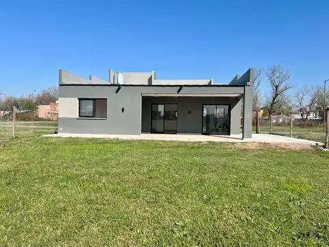 Casa en Venta en Funes, USD 122.000