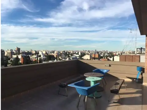 Monoambiente de primera categoría.