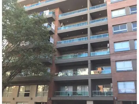 Monoambiente de primera categoría.