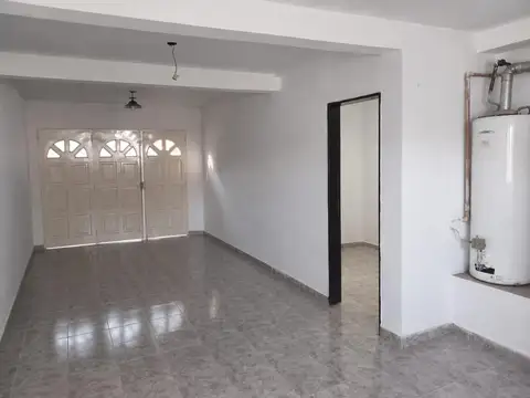 Casa de dos dormitorios con Quincho en Sta Isabel 1