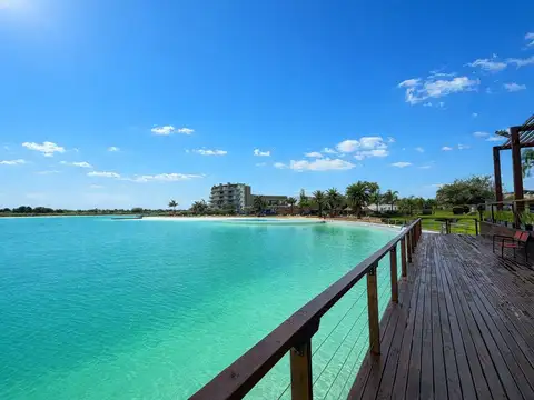Venta departamento dos ambientes moderno en construcción con vista a laguna- Terralagos