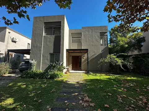 HERMOSA CASA EN VENTA BARRIO EL ATARDECER 